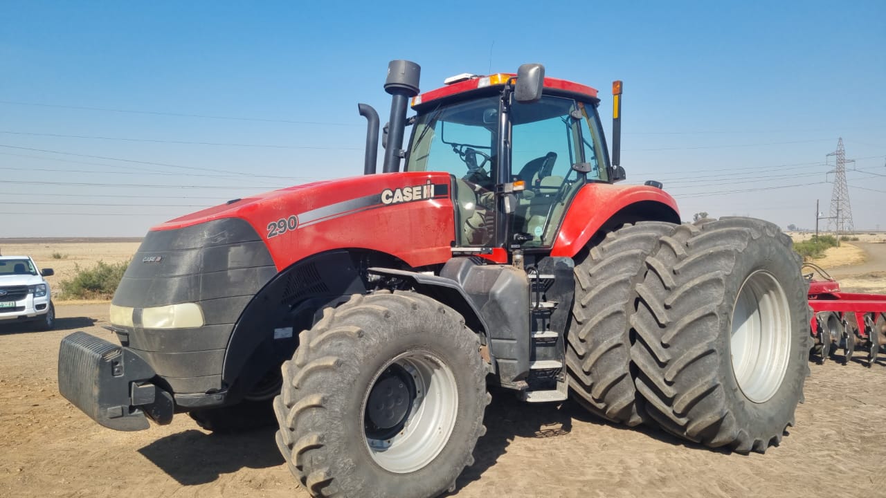 ALM Tractor World (Pty) Ltd