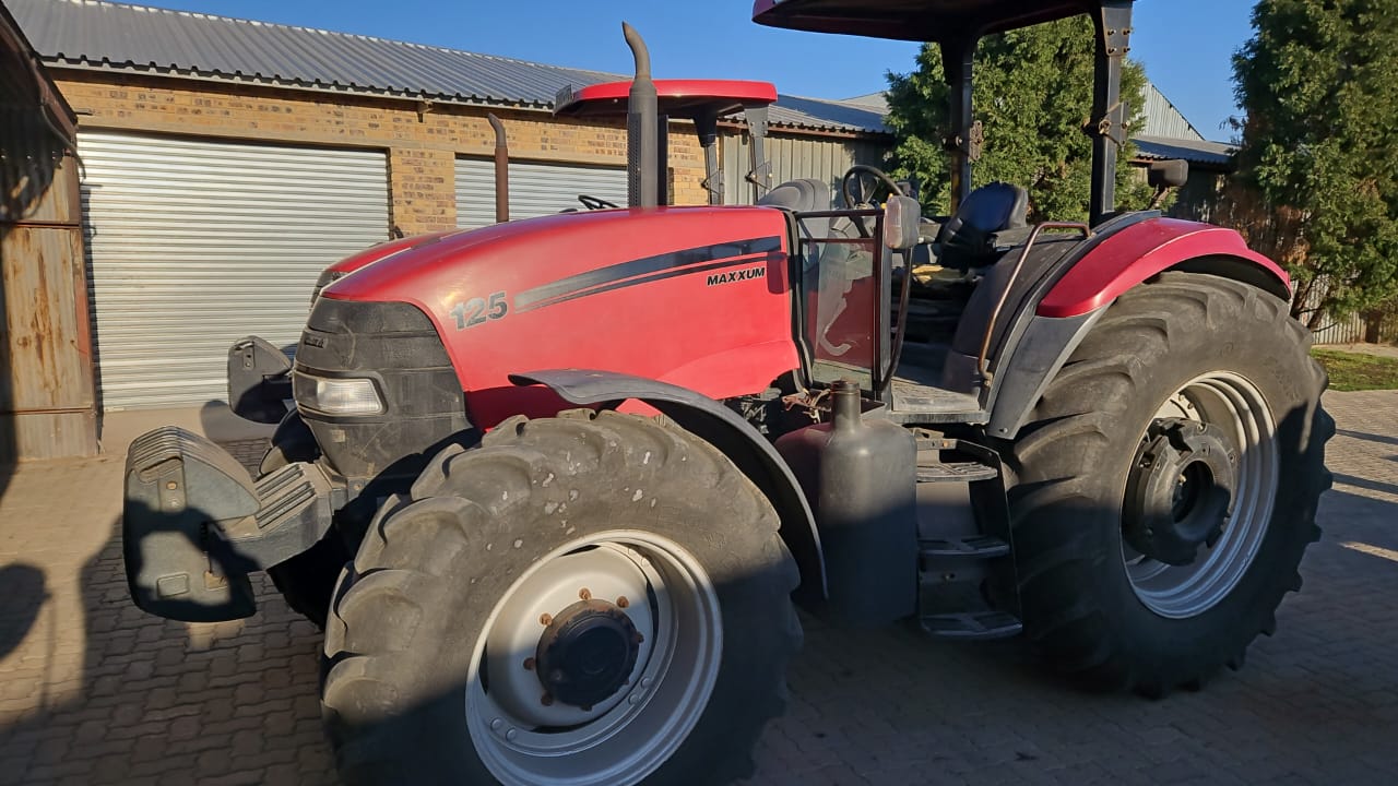 ALM Tractor World (Pty) Ltd