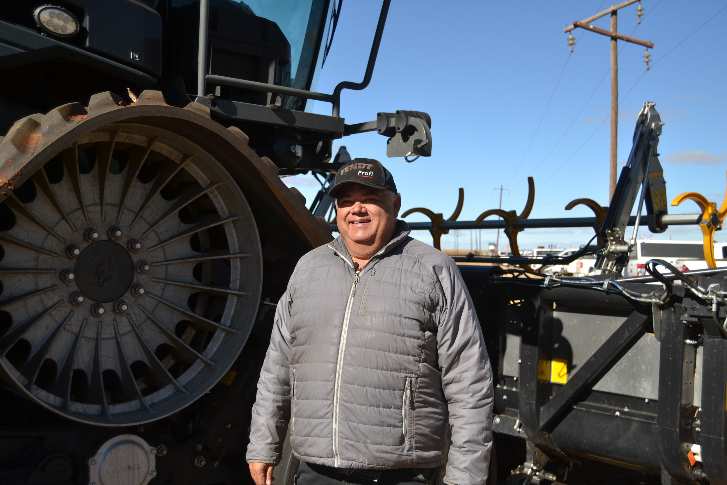 Frans Cronjé, trotse verkoops-verteenwoordiger van AGCO Suid-Afrika. 